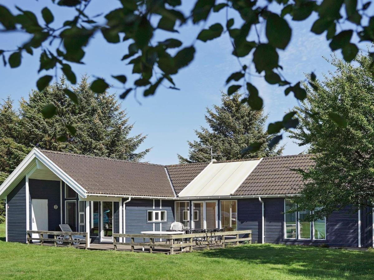 12 Person Holiday Home In Aakirkeby Vester Somarken Exteriér fotografie